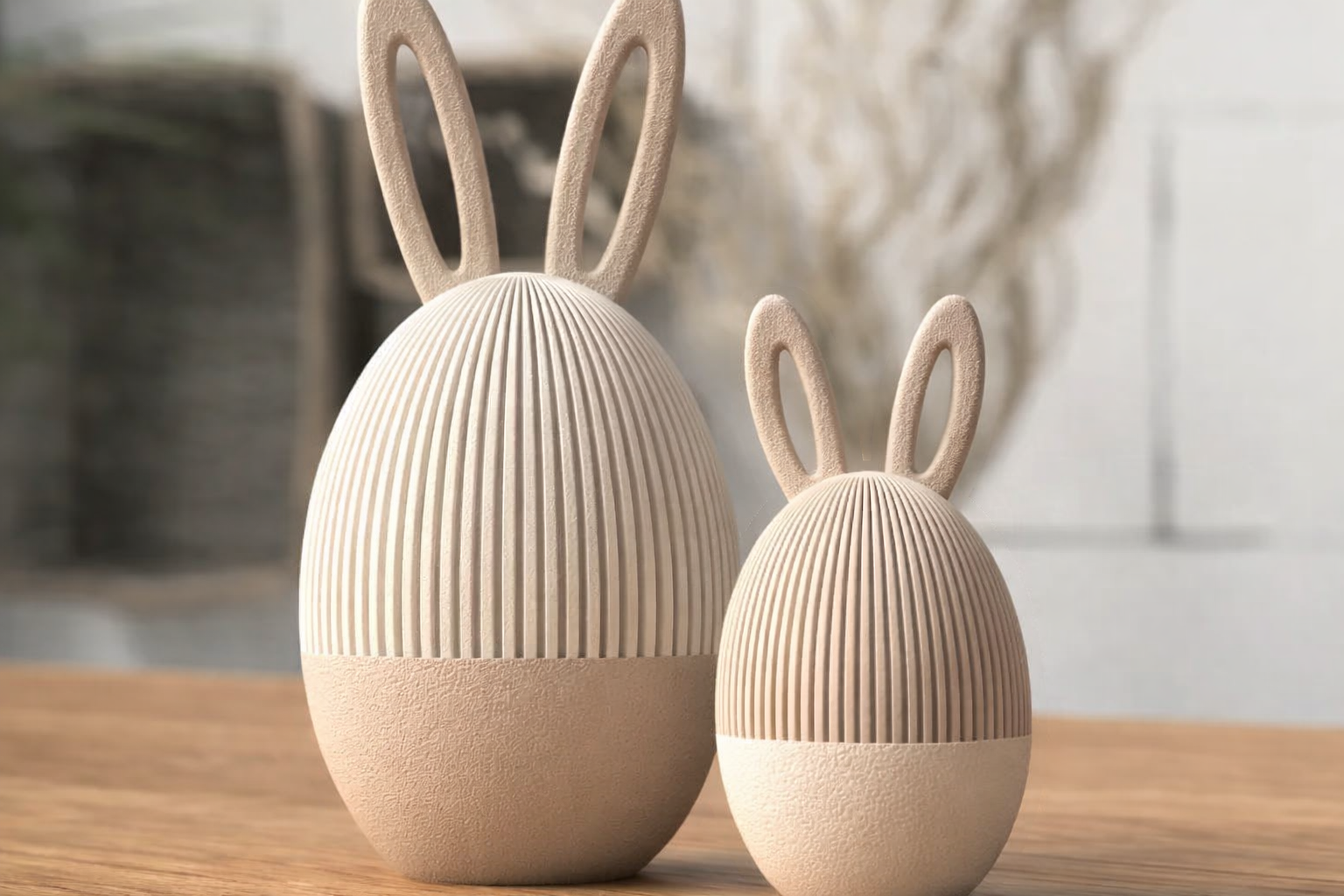 Dekorative Eier mit Hasenohren als Behälter